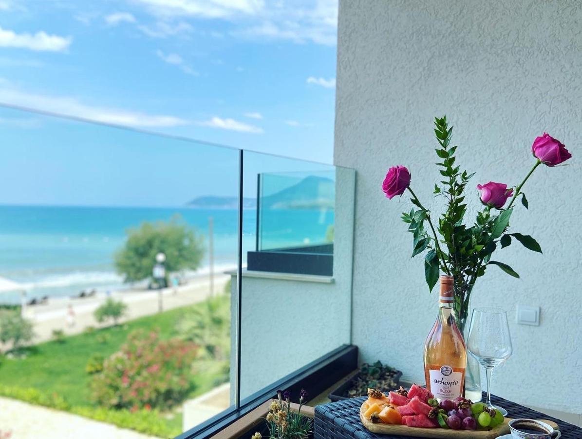 Apartments Kuce Lekovica Beach & Snack Bar- Bistro Exteriér fotografie