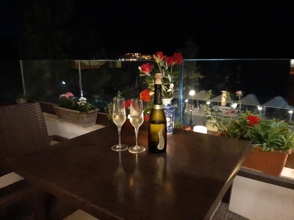 Apartments Kuce Lekovica Beach & Snack Bar- Bistro Exteriér fotografie