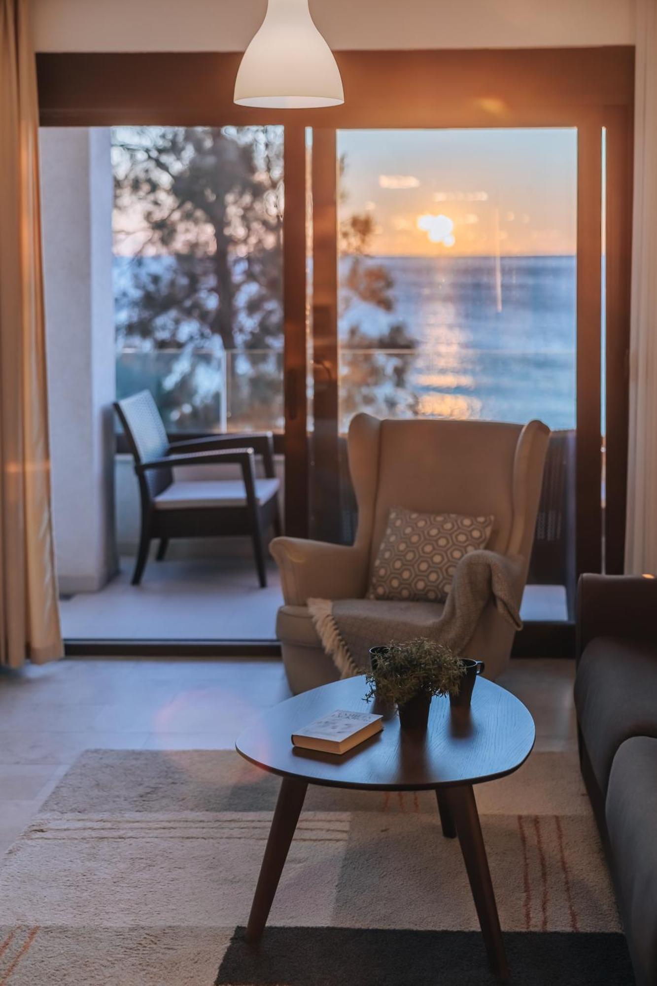 Apartments Kuce Lekovica Beach & Snack Bar- Bistro Pokoj fotografie