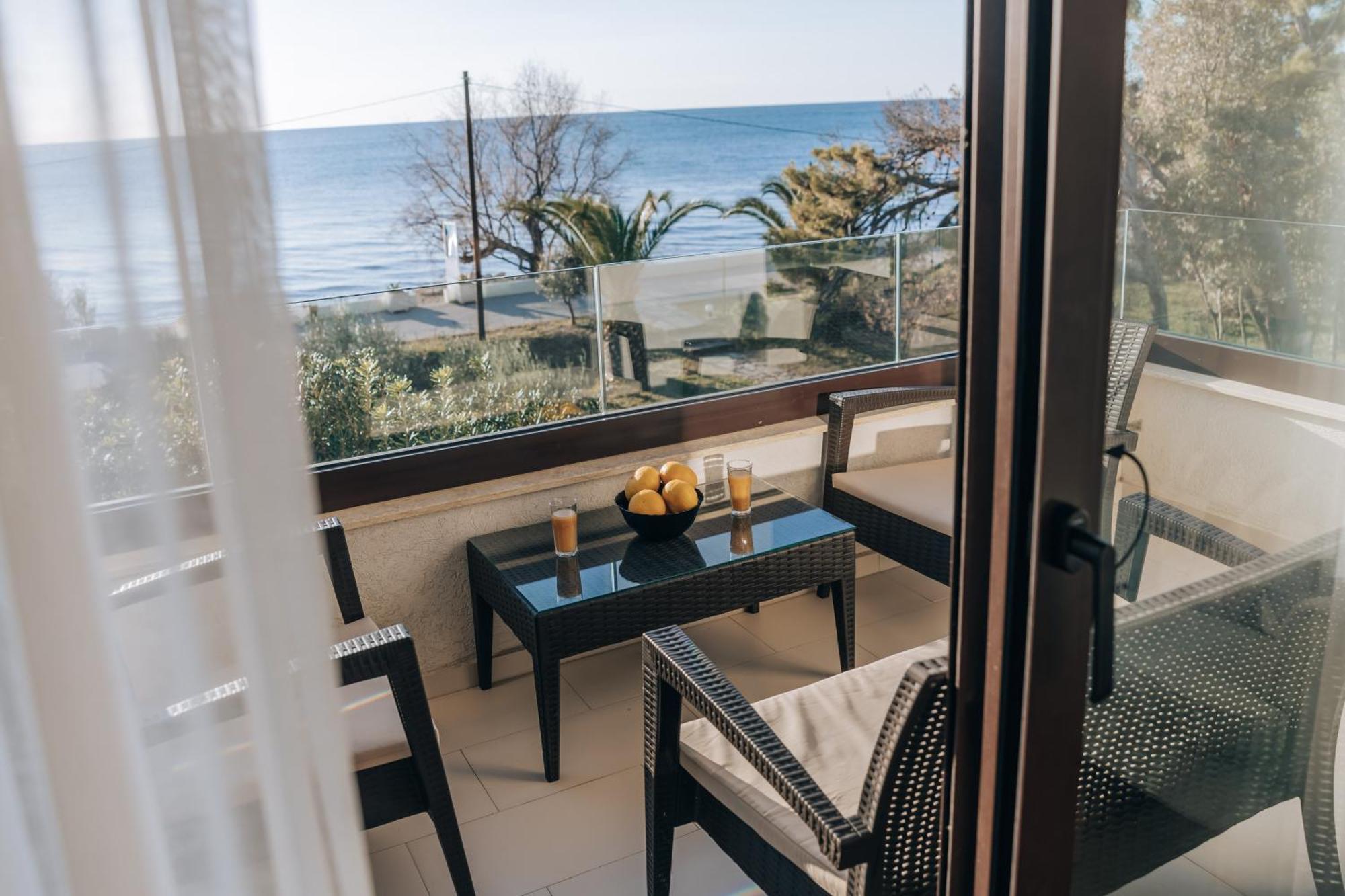 Apartments Kuce Lekovica Beach & Snack Bar- Bistro Exteriér fotografie