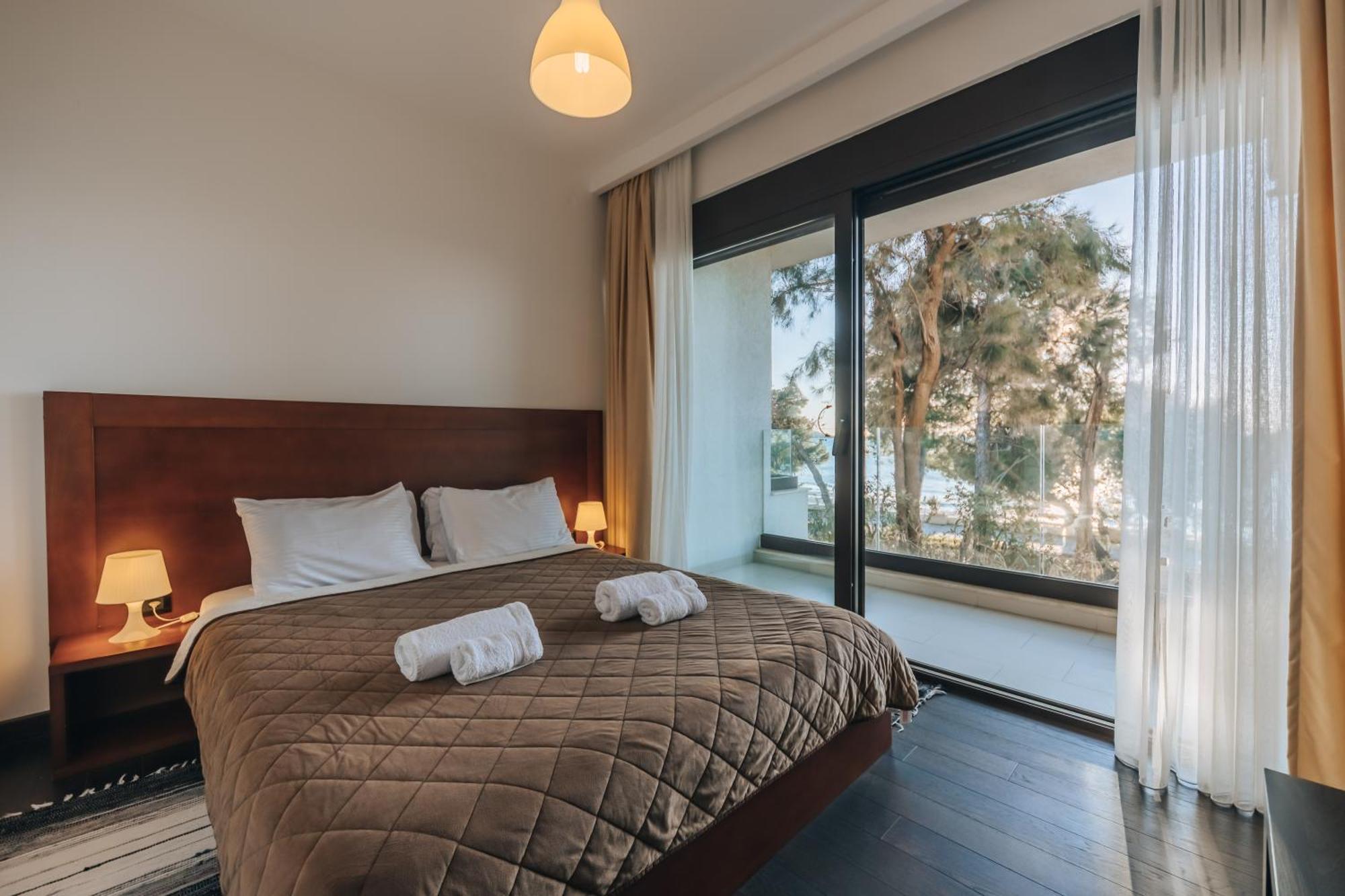 Apartments Kuce Lekovica Beach & Snack Bar- Bistro Pokoj fotografie