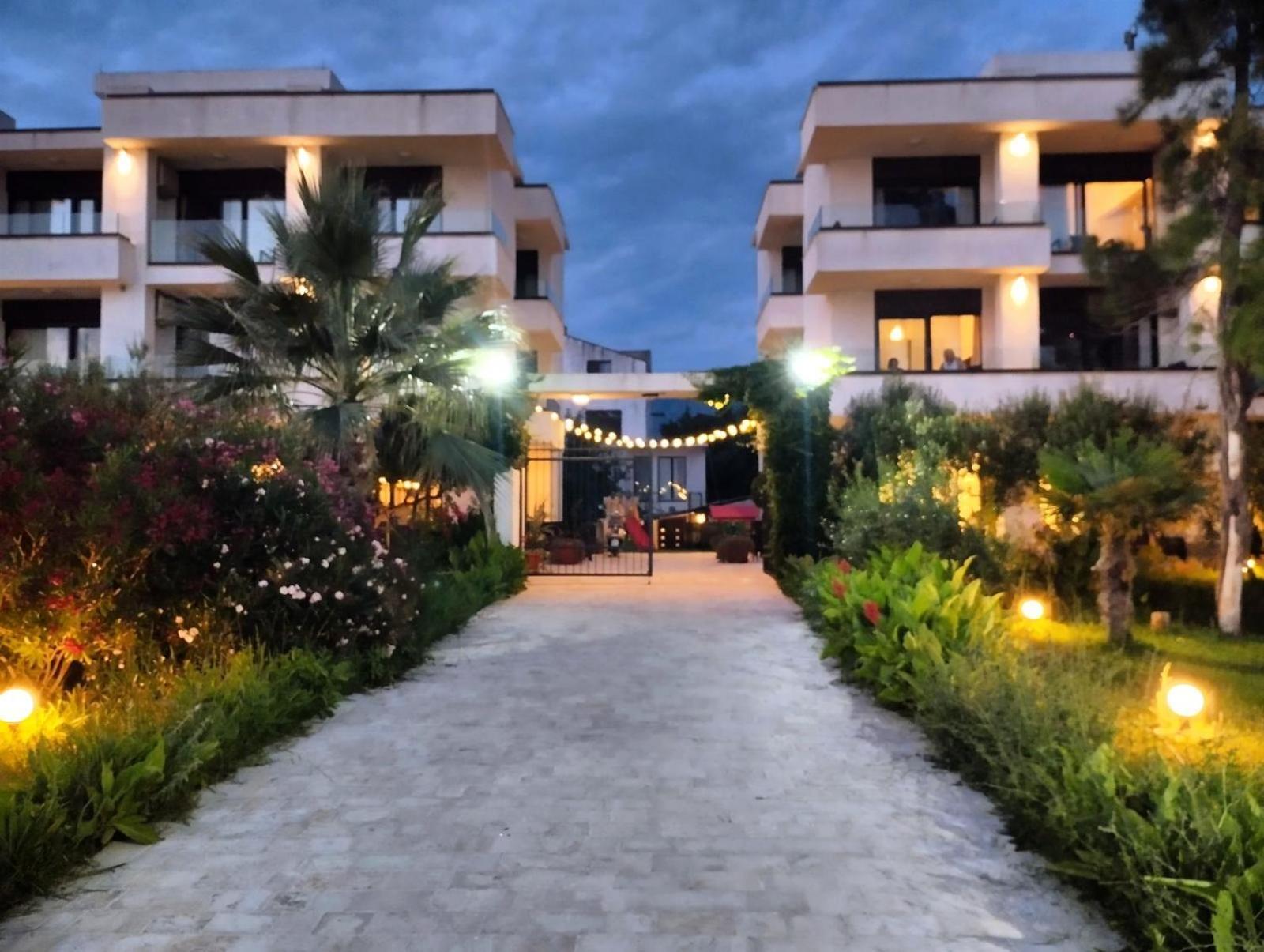 Apartments Kuce Lekovica Beach & Snack Bar- Bistro Pokoj fotografie