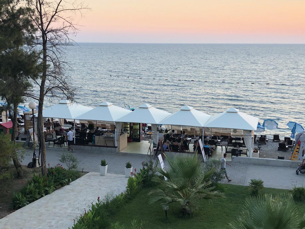 Apartments Kuce Lekovica Beach & Snack Bar- Bistro Exteriér fotografie