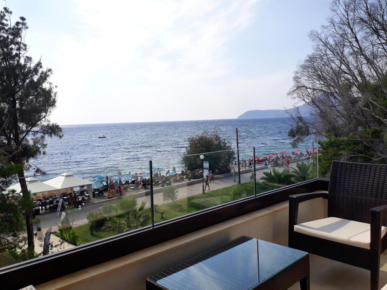 Apartments Kuce Lekovica Beach & Snack Bar- Bistro Exteriér fotografie