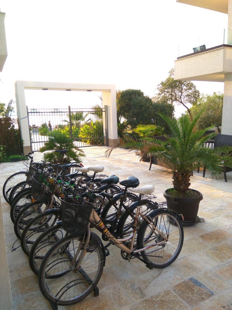 Apartments Kuce Lekovica Beach & Snack Bar- Bistro Exteriér fotografie